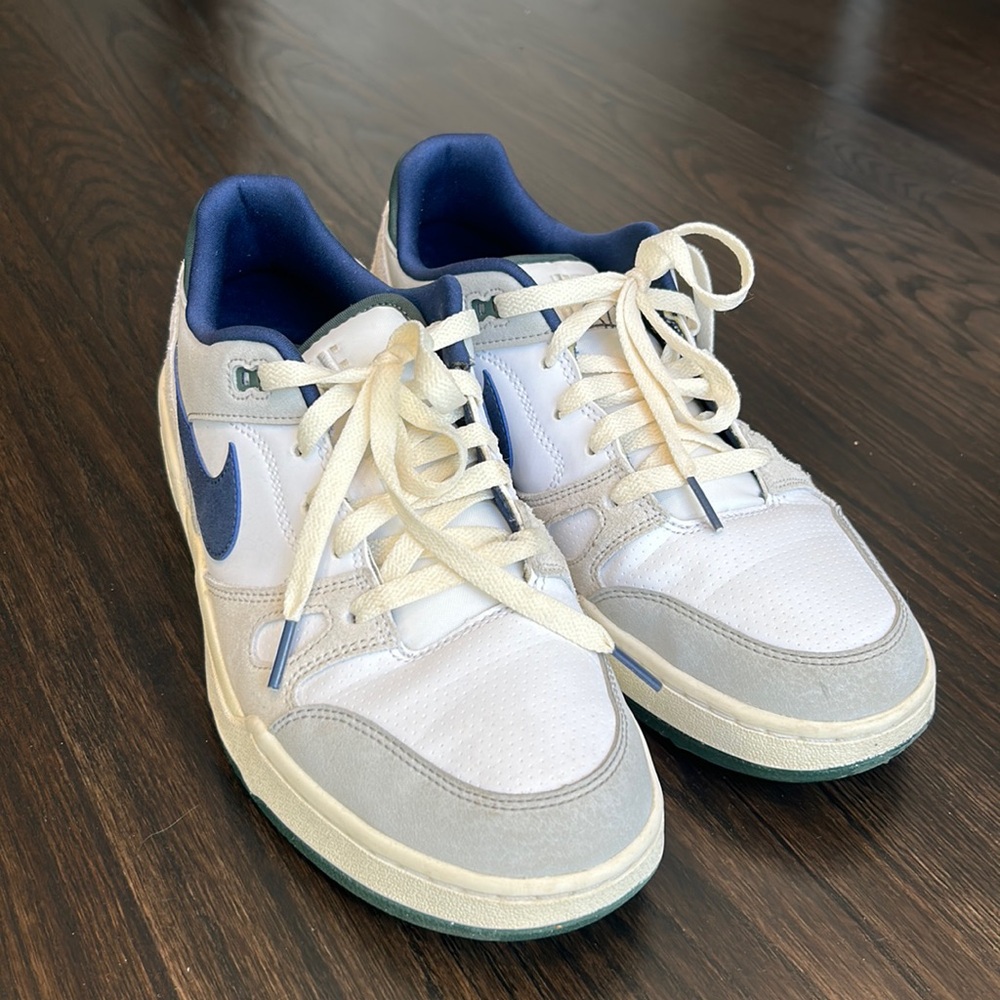Nike Men’s Shoe Size 8.5